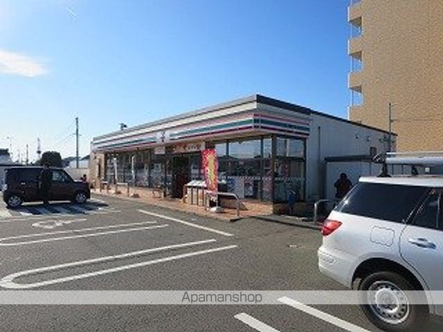 コンビニ　セブンイレブン岩手医科大学西店（コンビニ）まで371m