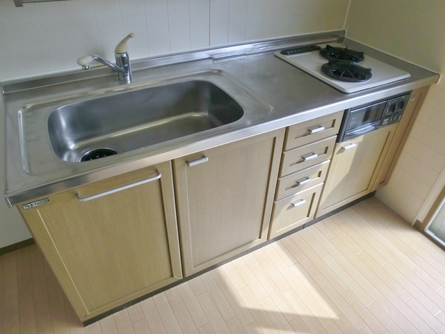 キッチン　2口コンロ、グリル付きのシステムキッチン！