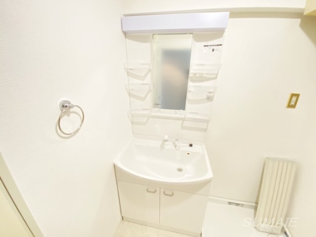 洗面設備　温水シャワー付洗面化粧台です！