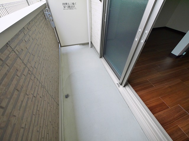 バルコニー　開放的で明るい空間を演出してくれるバルコニーです