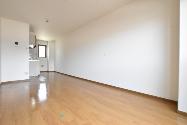 居室・リビング　画像は別号室。ご参考にどうぞ