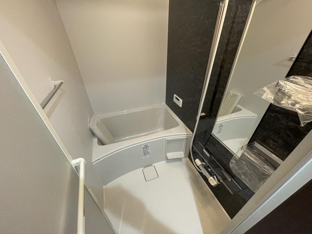 バス・シャワールーム　同施工会社の別物件の画像を使用しております。