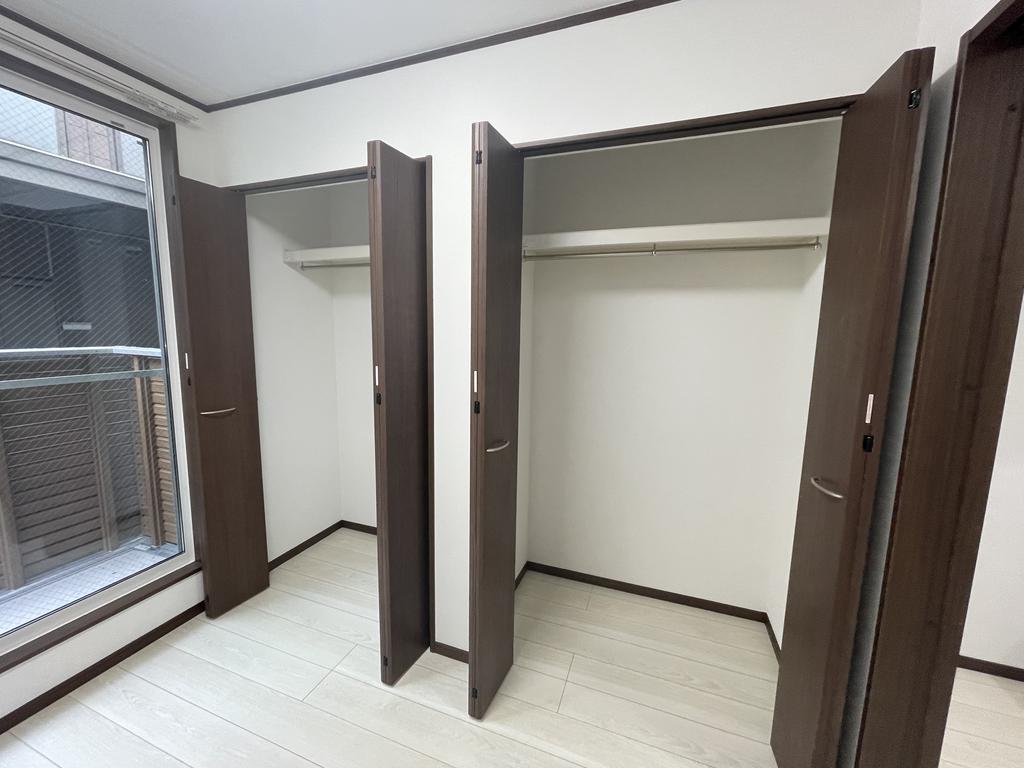 収納　同施工会社の別物件の画像を使用しております。