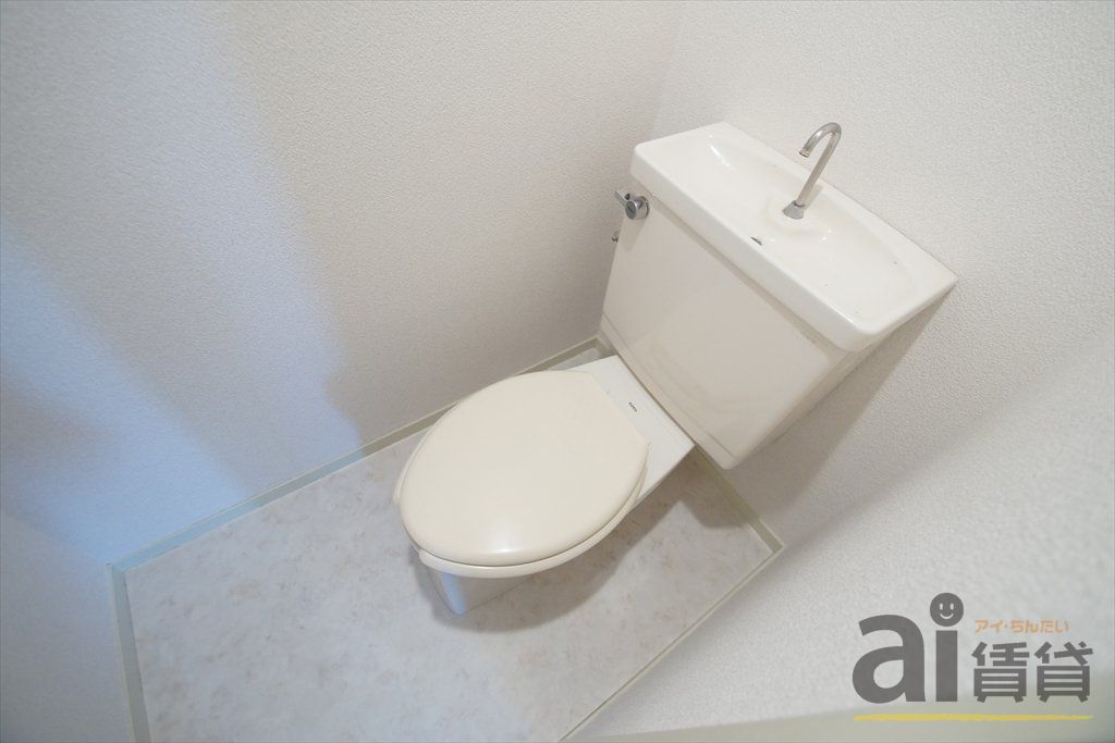 トイレ　※同仕様写真です
