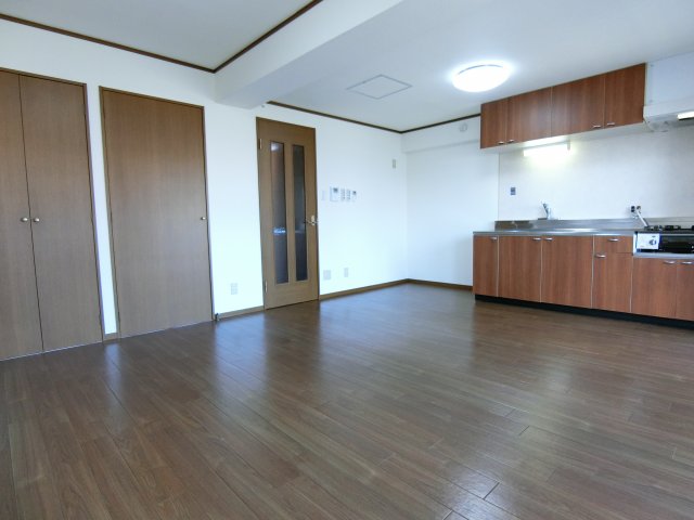 居室・リビング　詳細は、RISUMO江坂本店→06-6155-7137まで♪