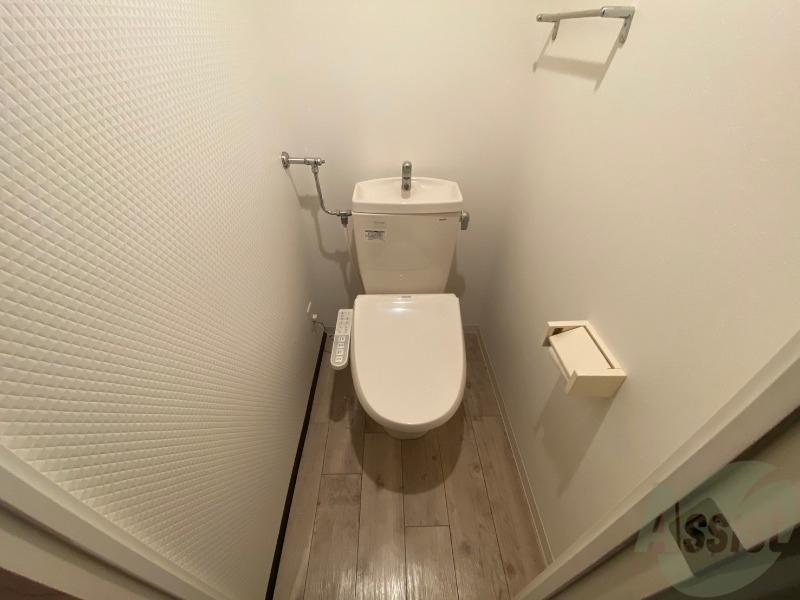 トイレ　こちらはトイレです。清潔感があり、安心して使用できます。