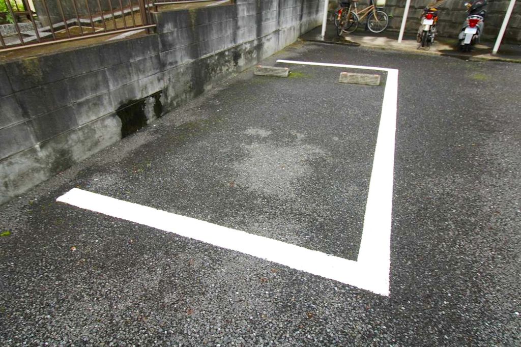 駐車場　駐車場