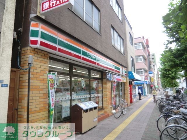 コンビニ　セブンイレブン（コンビニ）まで200m