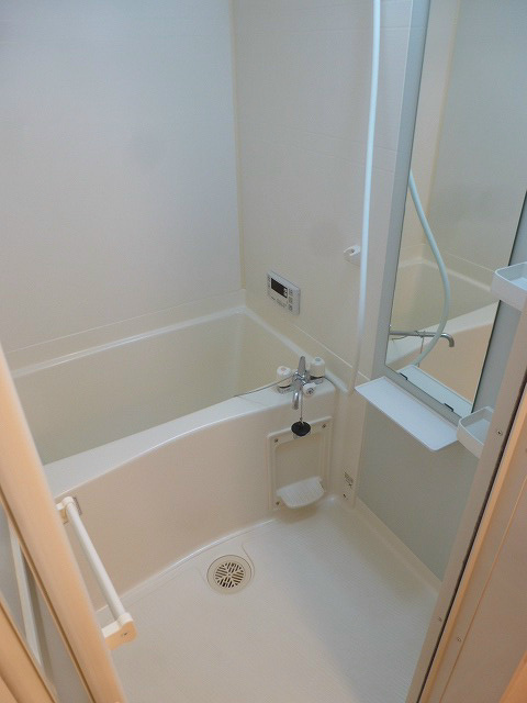 バス・シャワールーム　※写真は211号室のお部屋です。