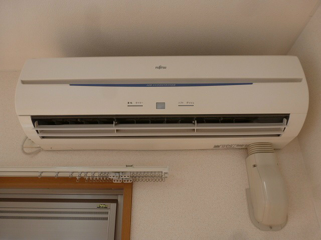 その他設備　エアコン　※写真は211号室のお部屋です。