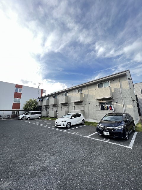 駐車場　駐車場に車を止められます
