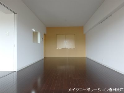 居室・リビング　写真は同型タイプ