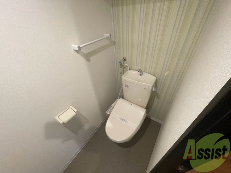 トイレ　こちらはトイレです。清潔感があり、安心して使用できます。
