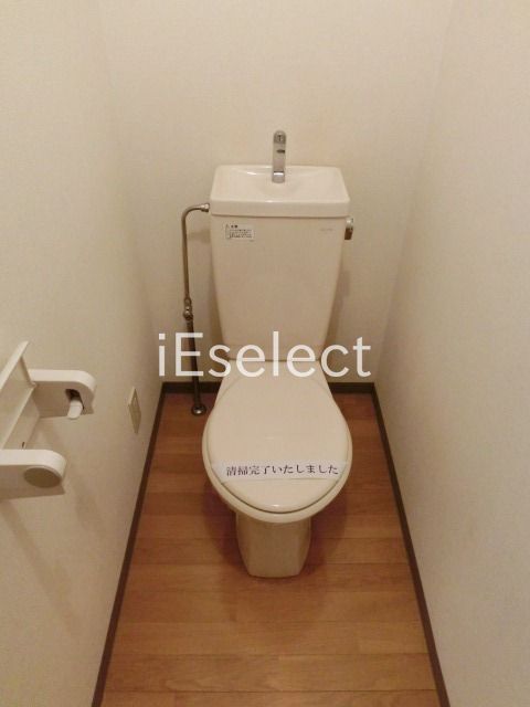 トイレ　シンプルなトイレ。