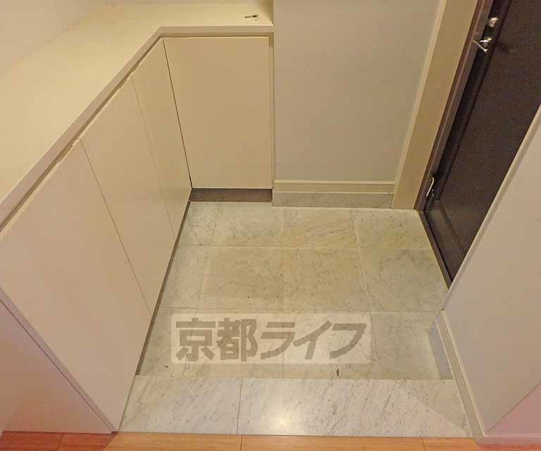 玄関　玄関です。