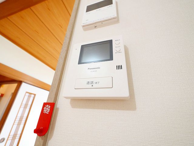 セキュリティ　モニター付きインターホン完備
