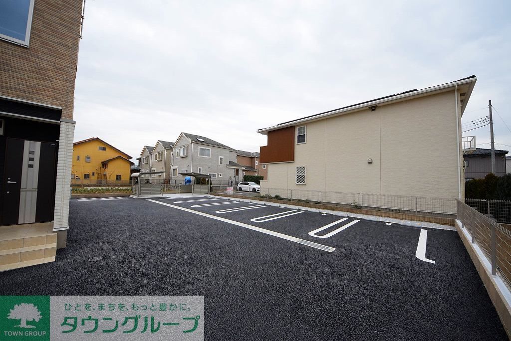 駐車場　駐車場