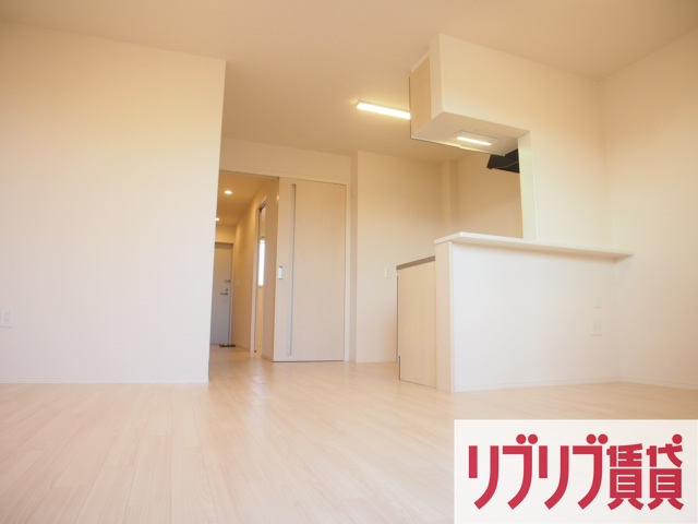 メゾンドジュエルの居間写真