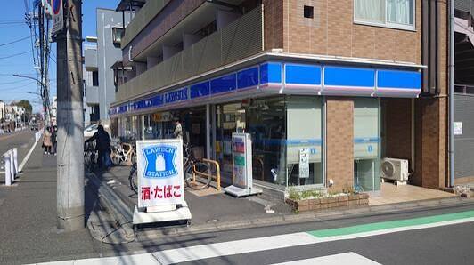 コンビニ　ローソン八雲二丁目店（コンビニ）まで372m