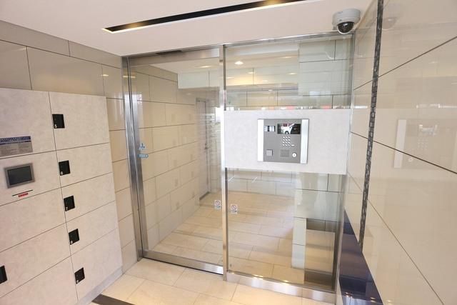 東急田園都市線 用賀駅 徒歩9分 8階建 築10年の外観写真