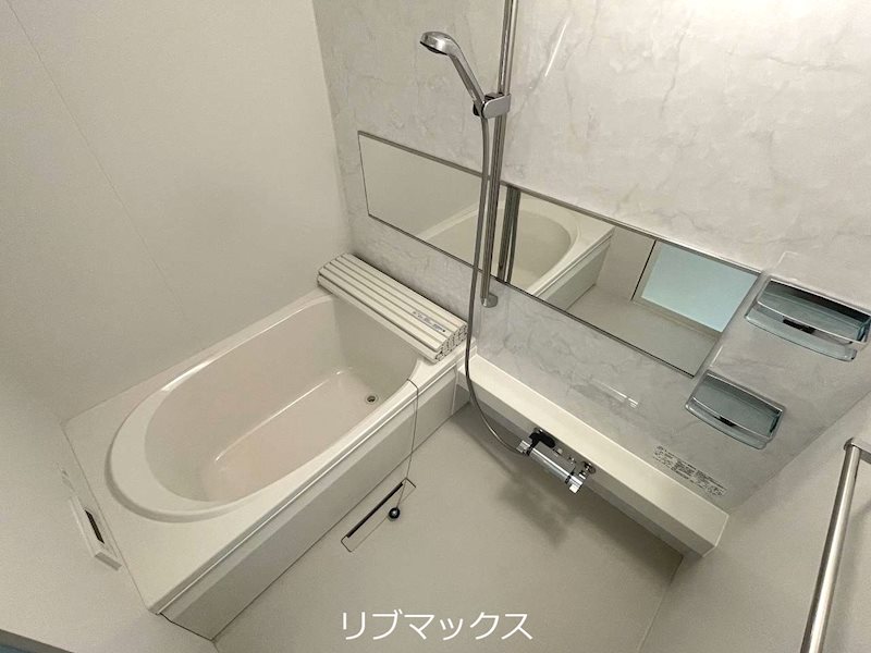 バス・シャワールーム　同施工会社、同仕様の参考写真