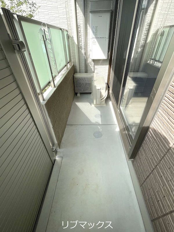 バルコニー　同施工会社、同仕様の参考写真