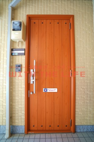 玄関　ゆったりした洋室です