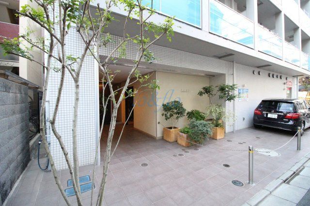 東急東横線 新丸子駅 徒歩2分 7階建 築14年の外観写真