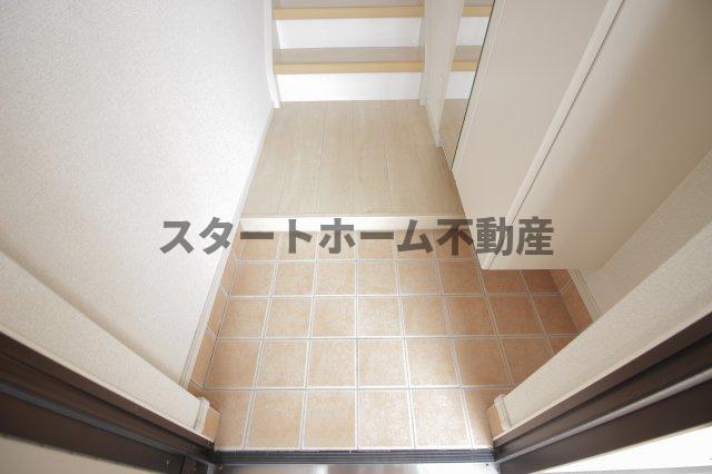 玄関　明るい玄関です