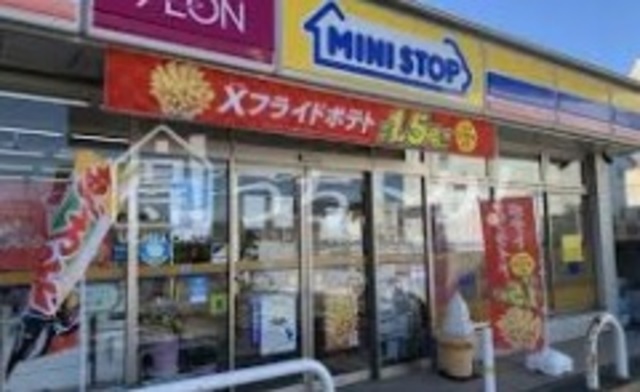 コンビニ　ミニストップ新船橋駅店（コンビニ）まで684m