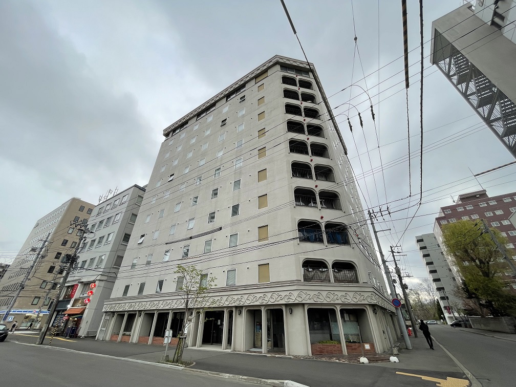 シャンボール札幌の建物外観