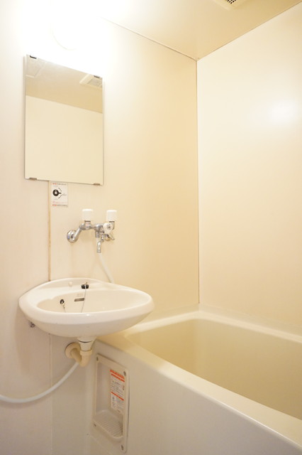 バス・シャワールーム　羌翫？