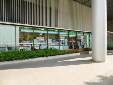 コンビニ　ファミリーマート田町駅北店（コンビニ）まで248m