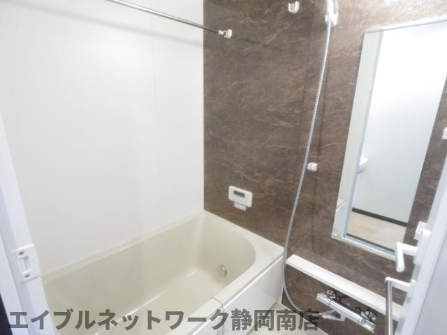 バス・シャワールーム　お風呂です