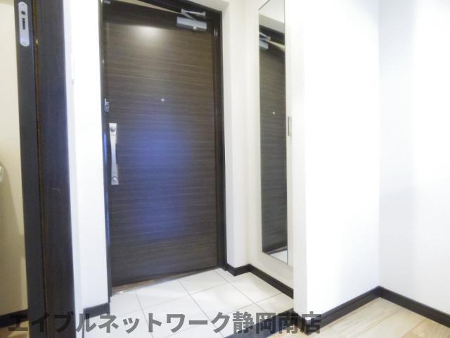 玄関　明るい玄関です