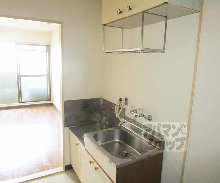 キッチン　３０２号室の写真です。
