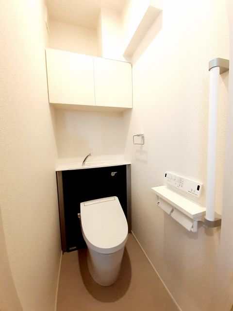 【富士宮市淀師のアパートのトイレ】