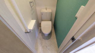 【松山市和田のアパートのトイレ】