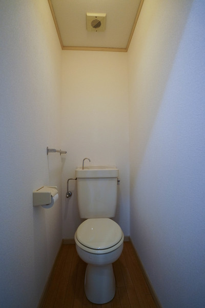 トイレ　同じ建物の別なお部屋