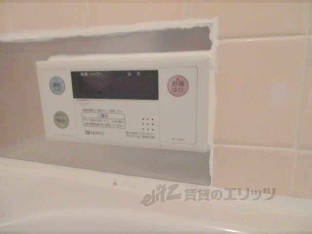 その他設備　給湯器リモコン