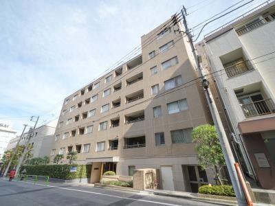 【千代田区麹町のマンションの建物外観】