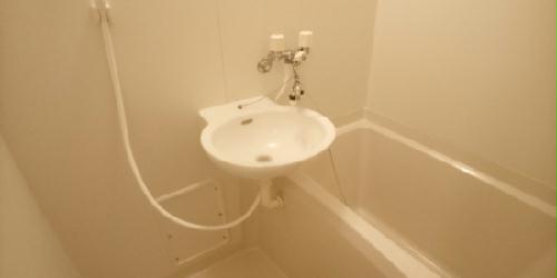 バス・シャワールーム　設備・使用は号室により異なる為、現況を優先いたします。