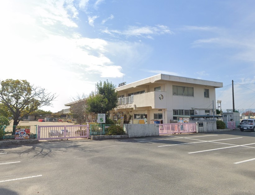 幼稚園・保育園　南部保育所（幼稚園・保育園）まで734m