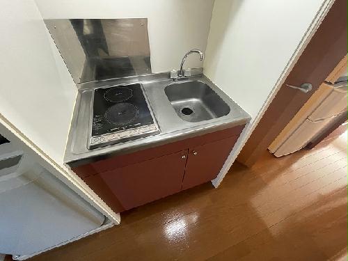 キッチン　設備・仕様は号室により異なる為、現況を優先致します。