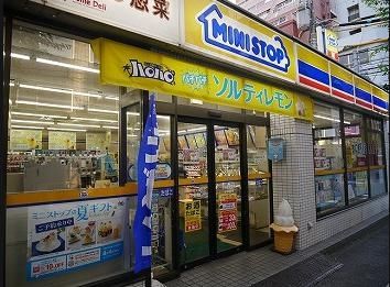 【江東区毛利のマンションのコンビニ】