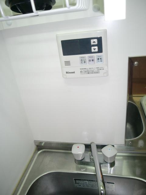 その他　キッチンの給湯。シンプルで使いやすい。