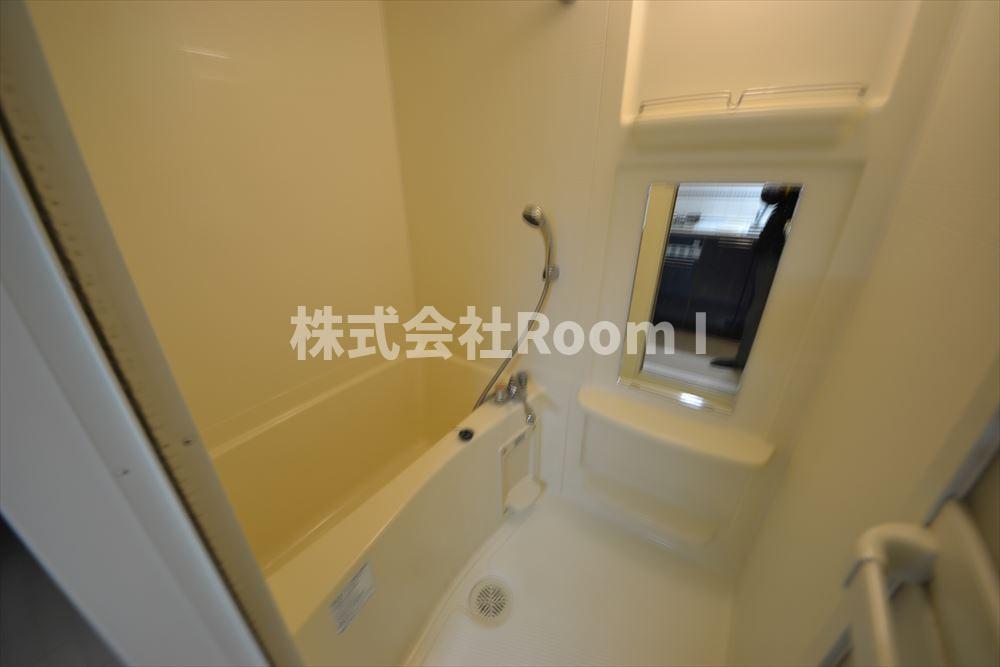 バス・シャワールーム　ゆったり過ごせるお風呂です