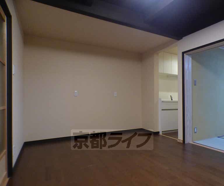 居室・リビング　利便性の高いエリアに京町屋の登場です。