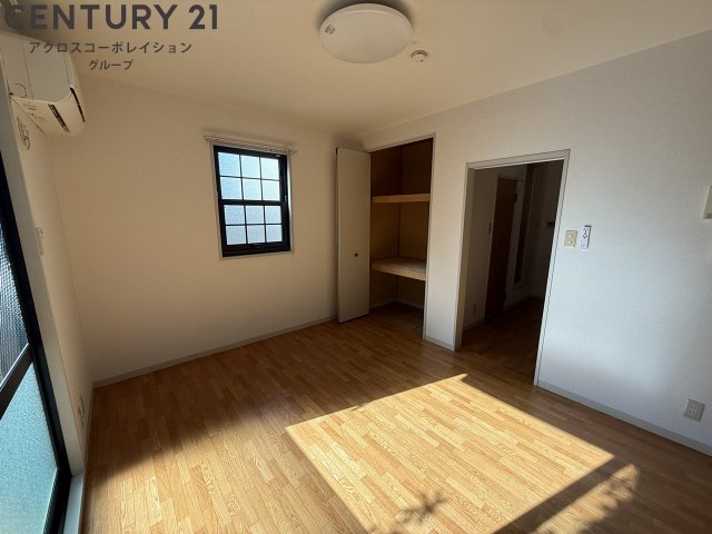 居室・リビング　広々とした寝室！