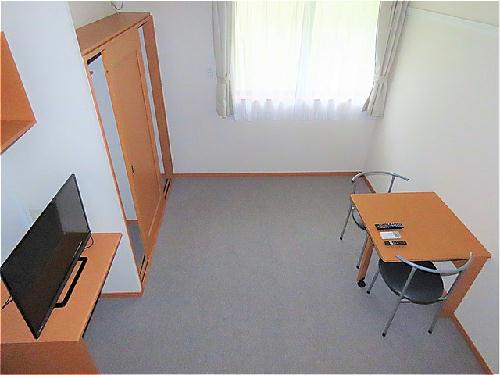 居室・リビング　ベッド上からのアングルです